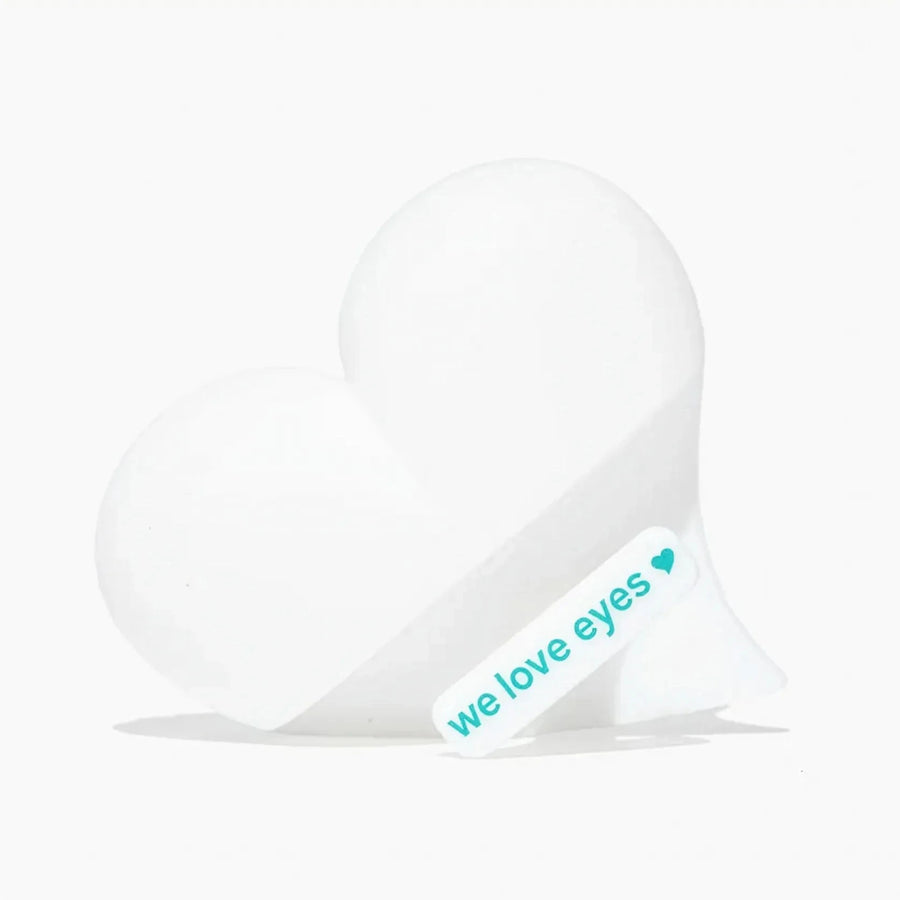WE LOVE EYES Gant de gommage des paupières